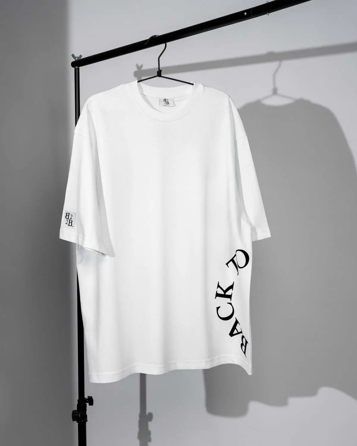 Maglietta T Shirt Bianca con Logo a manica corta, modello over in 100% cotone B2B Ready to Wear